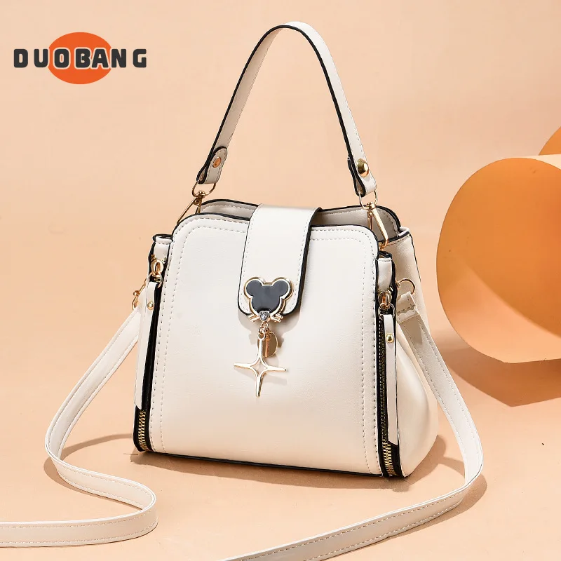 

Small Bag Female 2023 New Autumn and Winter Online Celebrity Fashion Bucket Bag Leisure Joker Handbag Shoulder Messenger Bag.