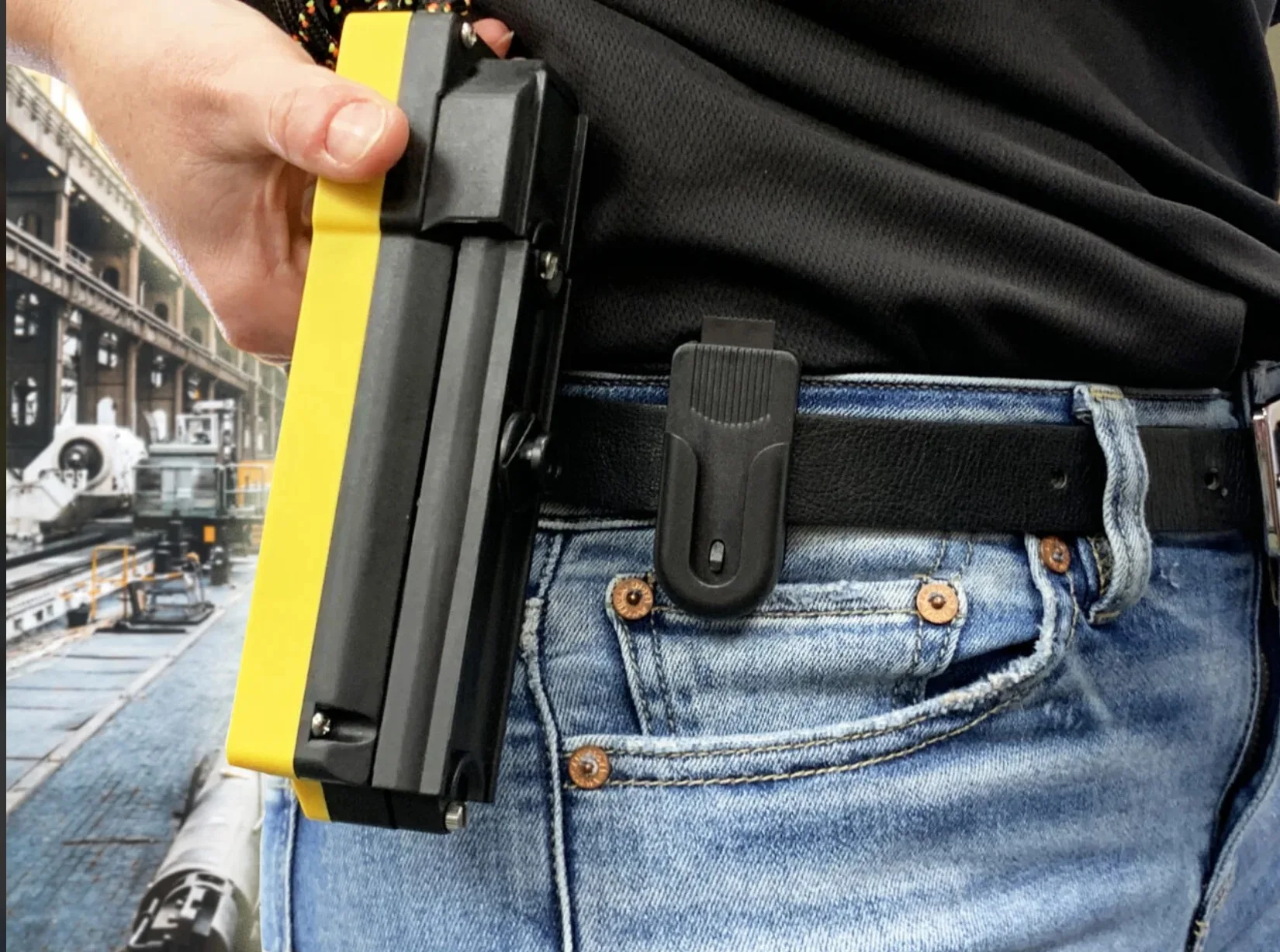 Mobile Phone Back Clips Point of Sale Toggle Clip Tactical Flashlight Pouch Holster Satchel Backpack Sheath