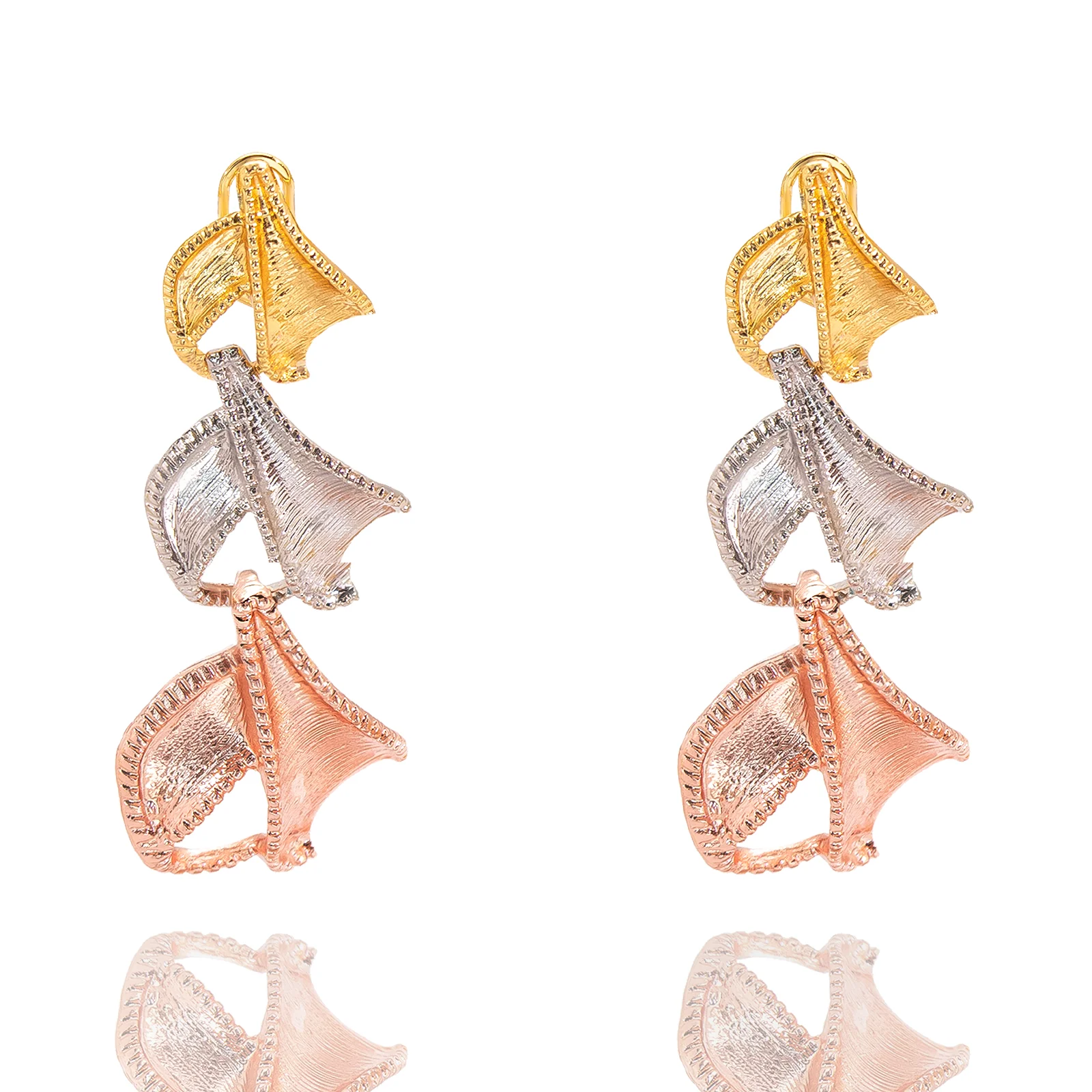YTJX 2025 Trendy Neue Chic Drei Ton Piercing Ohrringe Romantische Bogen Knoten Stud Ohrringe Für Frauen Partei Schmuck Geschenk Weihnachten