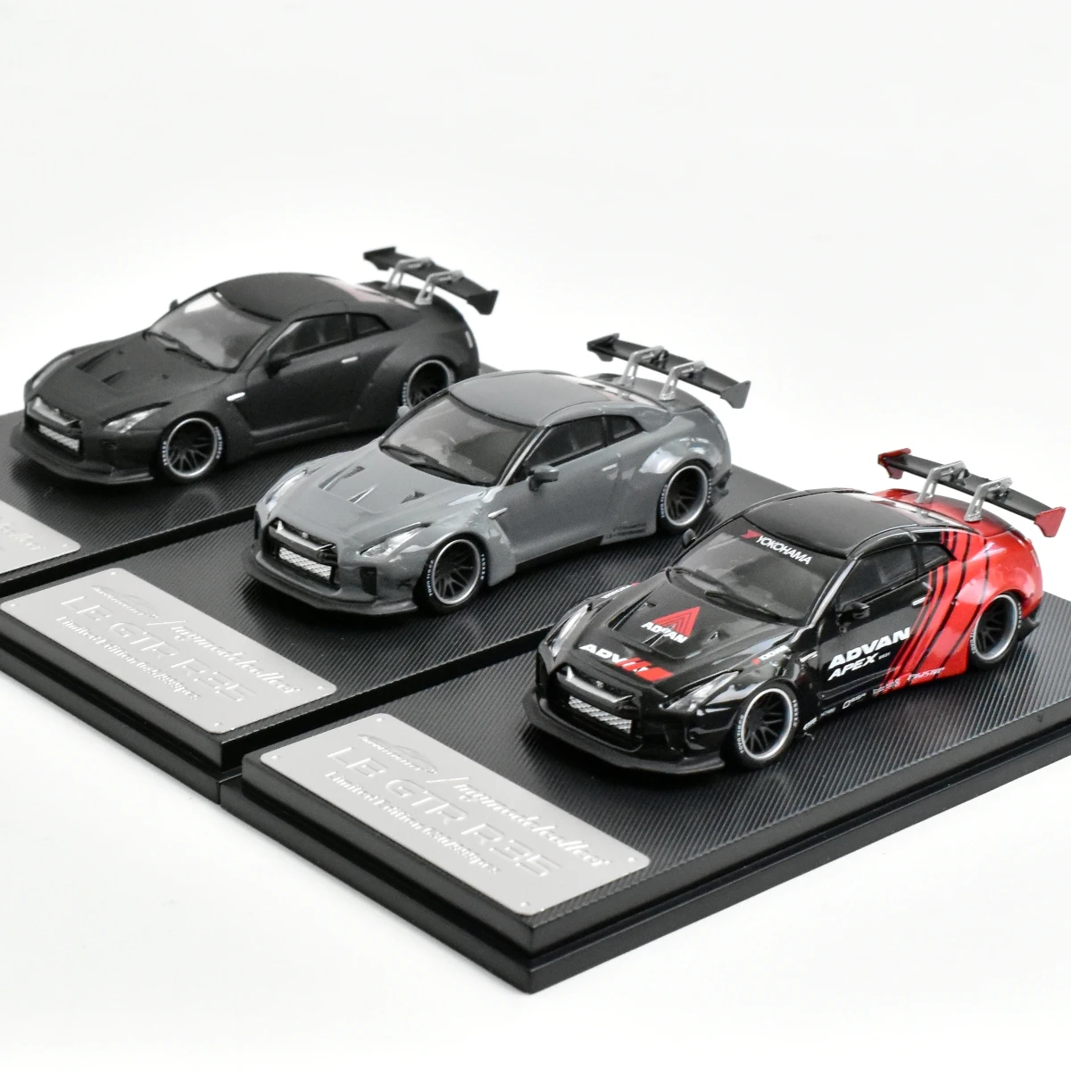 ミニカー 1/64 MCE GT-R R35 CARNEL64 1/64 Nissan GT-R Limited of 50 units Special
