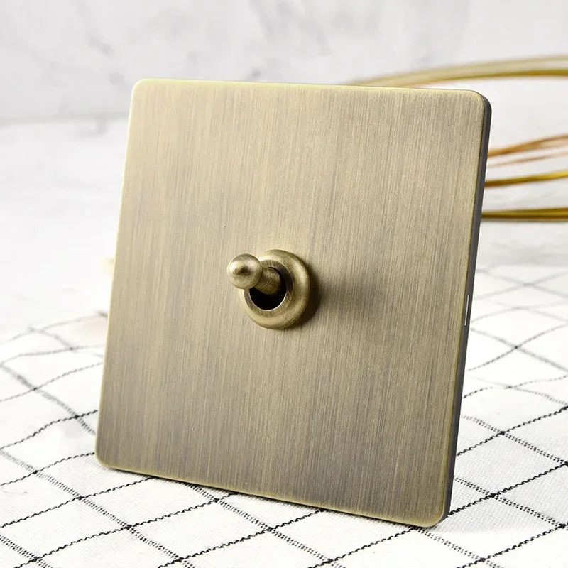 Gang Bronze Verde Escovado Metal Way Interruptor de Alternância Soquete da ue Personalidade para a Melhoria da Casa 14
