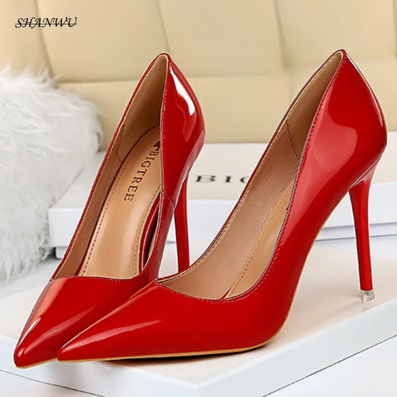 

Women Fashionable Minimalist Heels Ultra-high Heels Glossy Patent Leather Shallow Mouthed Pointed Toe Sex Slimming Singles Shoes