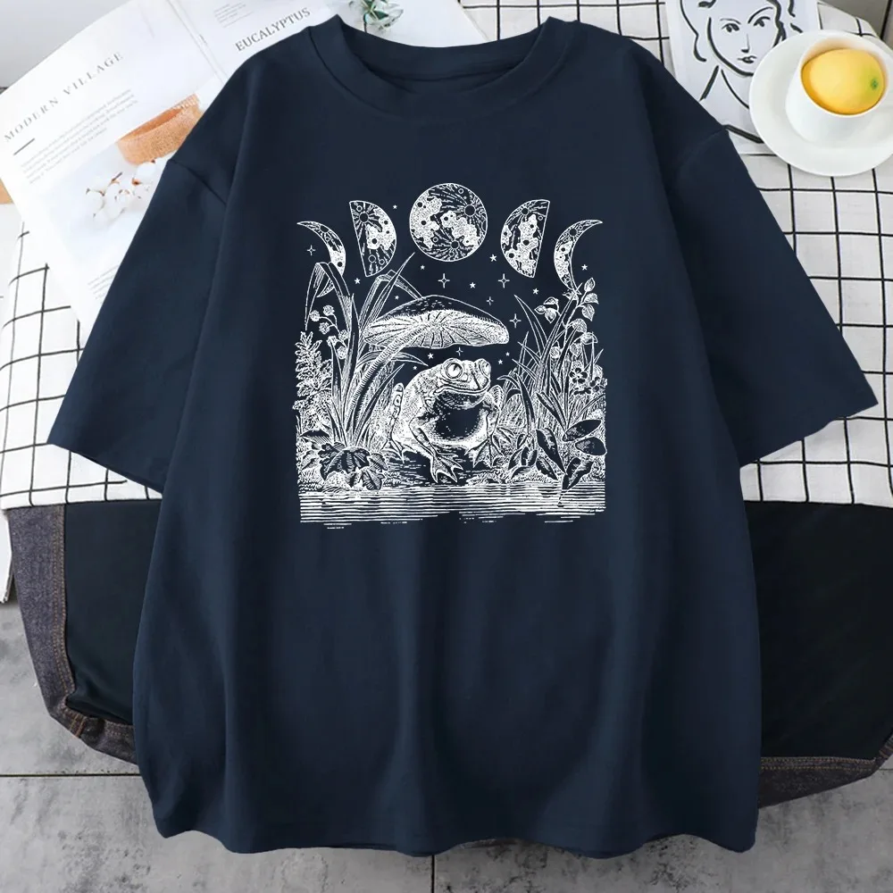 

Men's T-shirt Cute Cottagecore Aesthetic Frog Mushroom Moon Witchcraft Clothing Vintage Casual Cotton T-Shirt Creative Men's Top