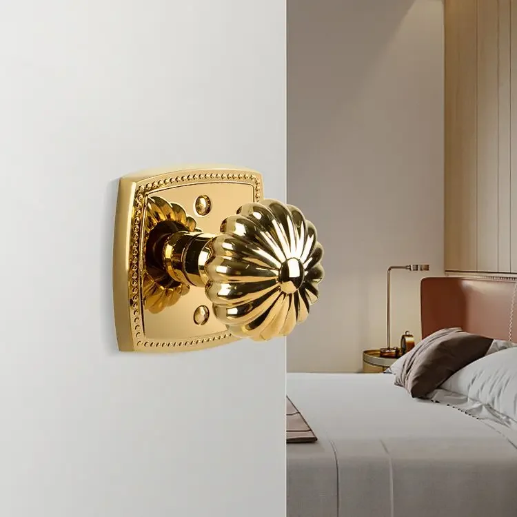 Рисунок 4 - Ручка дверная из коричневой твердой латуни с тыквой