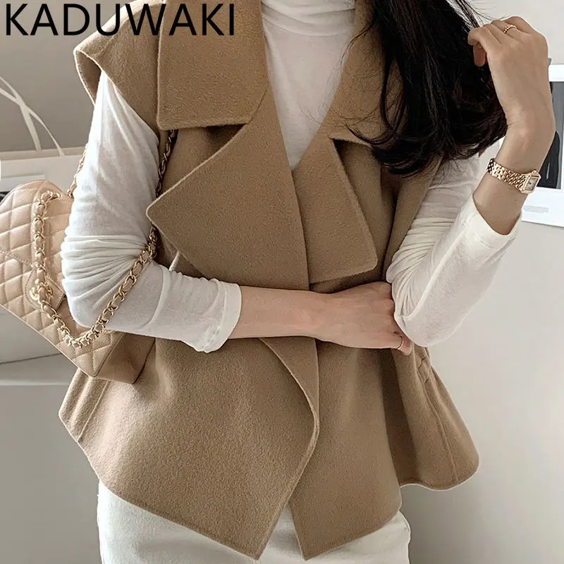 Elegant Autumn Winter 2022 Woolen Vest Coat Women Vintage Simple Solid Color Loose Waistcoat Women French Chic Cardigan Tops