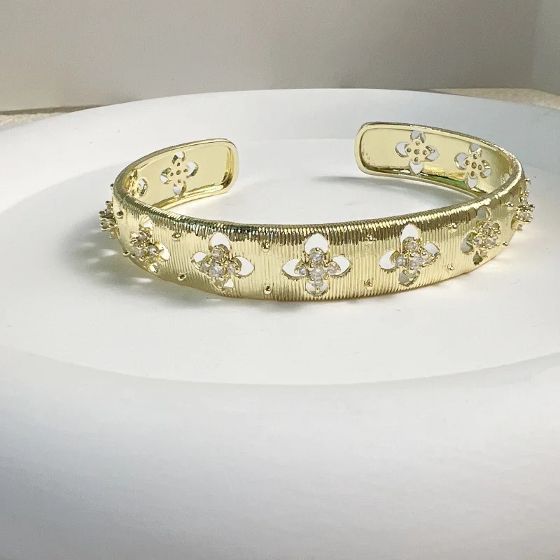 Luxurious Sparkling Diamond Gemstone Brushed Bracelet