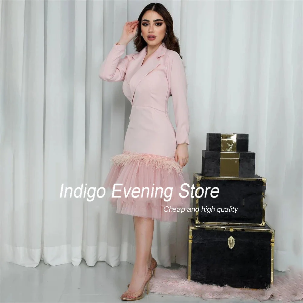 Рисунок 3 - Платье вечернее атласное с V-образным вырезом