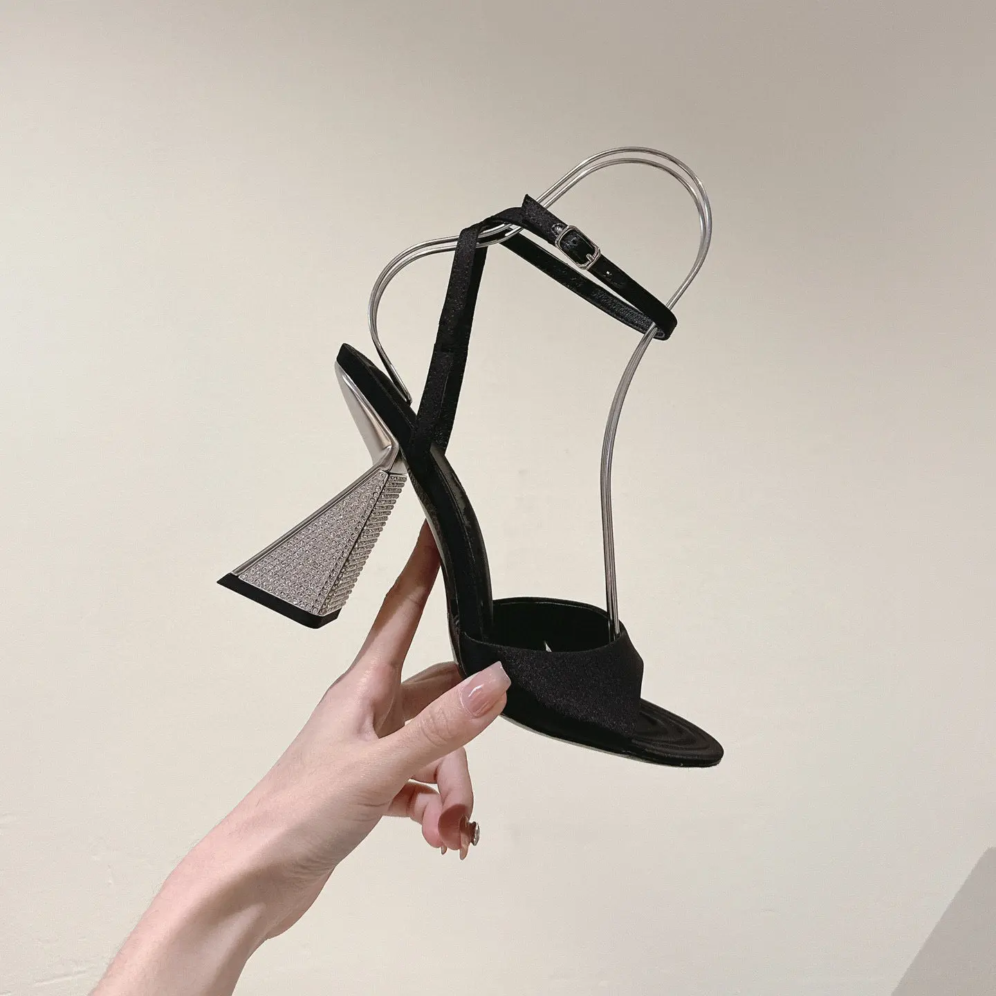 

Casual Designer Fashion Women Shoes Sexy Lady Black Genuine Leather Pvc Peep Toe Slip On High Heels Muler SLIPPERS Summer Sandal