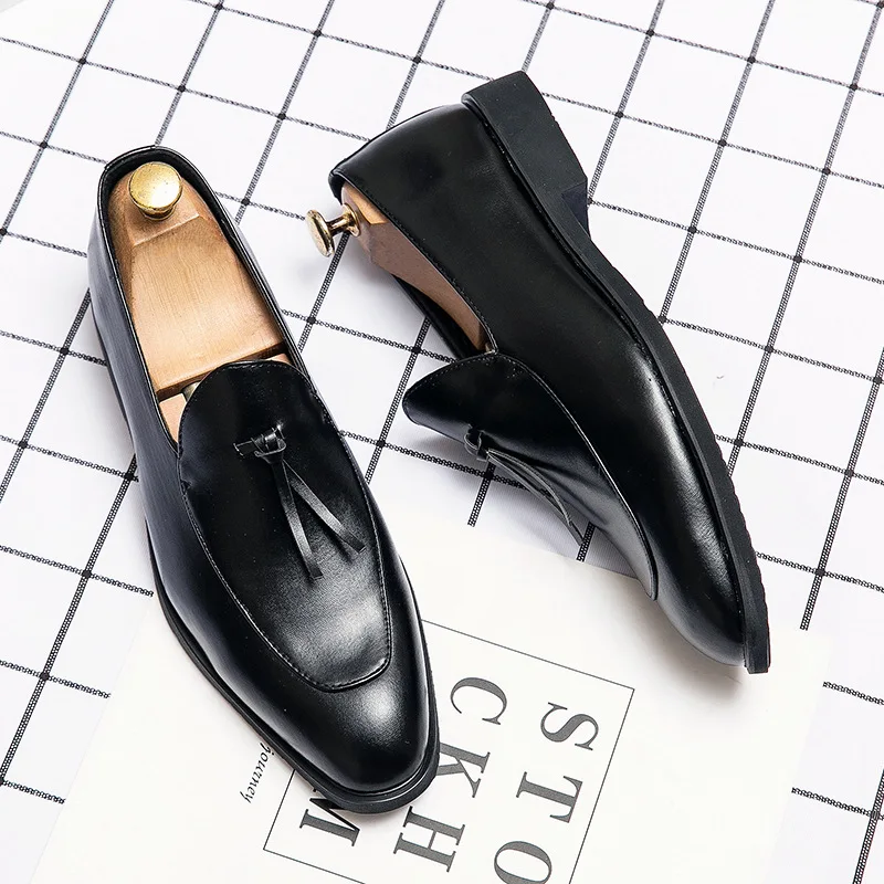 2023 Scarpe Eleganti Da Uomo In Pelle Design Scarpe Di Marca Classic Tassel Brogue Mans Calzature Scarpe Formali Scarpe Bullock Zapatillas Hombre