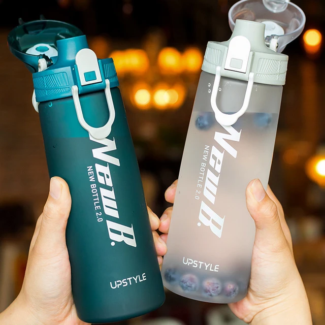 Sports Water Bottles, Plastic BPA Free 750ml