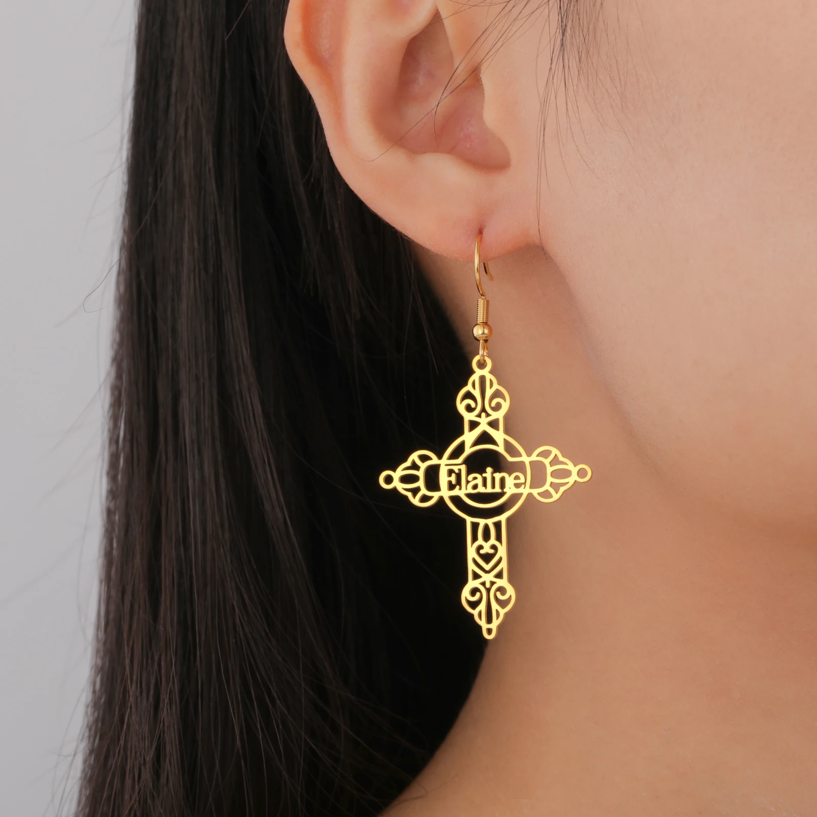 Kkjoy 독특한 맞춤형 십자가 귀걸이, 개인 맞춤형 이름 디자인, 트렌디한 스타일, 신념자들에게 이상적인 독특하고 의미 있는 선물