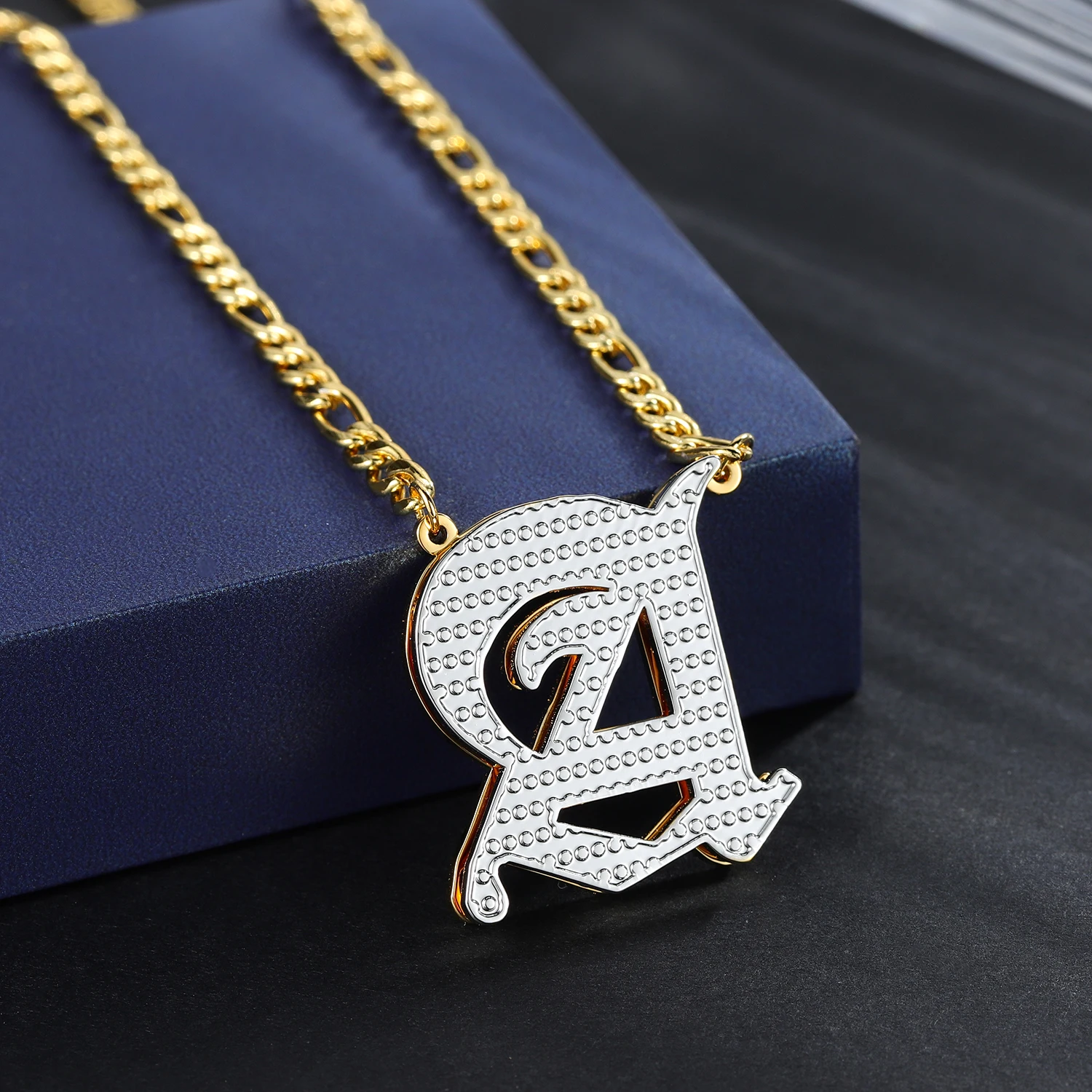 Benutzerdefinierte doppelt plattierte gotische Anfangsbuchstaben-Halskette, personalisierter individueller Buchstaben-Anhänger aus Edelstahl für Frauen, Schmuck, Geschenke – Detail 2