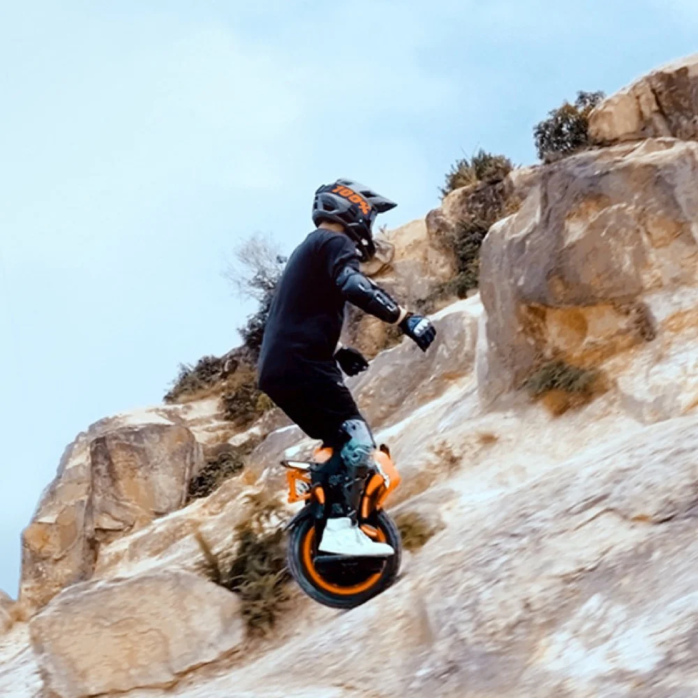 INMOTION Adventure V14 Electric Unicycle 134V 2400Wh Battery 4000W High-Torque Motor C40 INMOTION V14 Suspension