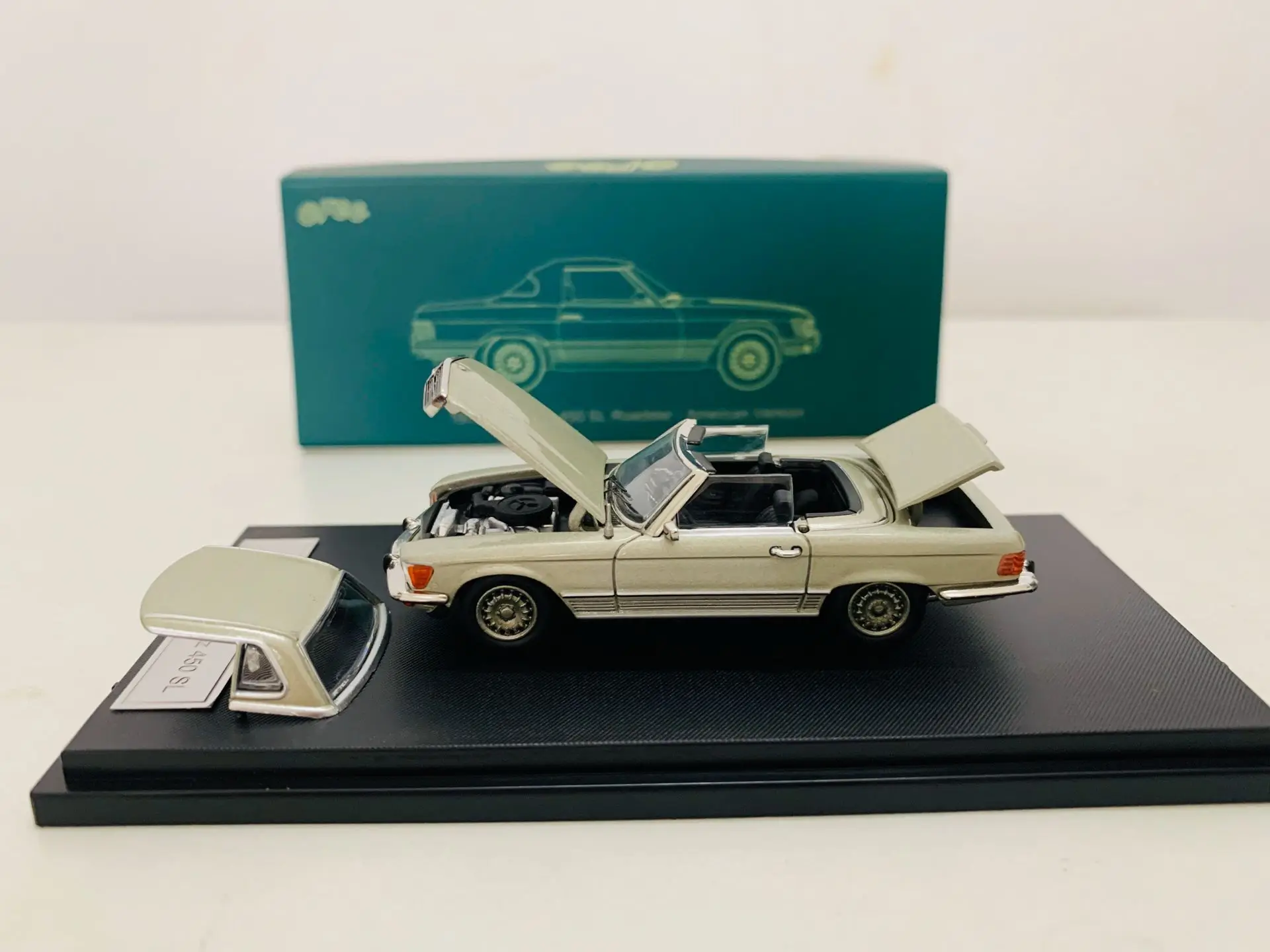 GFCC 1973 450 SL Roadster Hard Top Car Silver 1/64 Scale Die-Cast Model