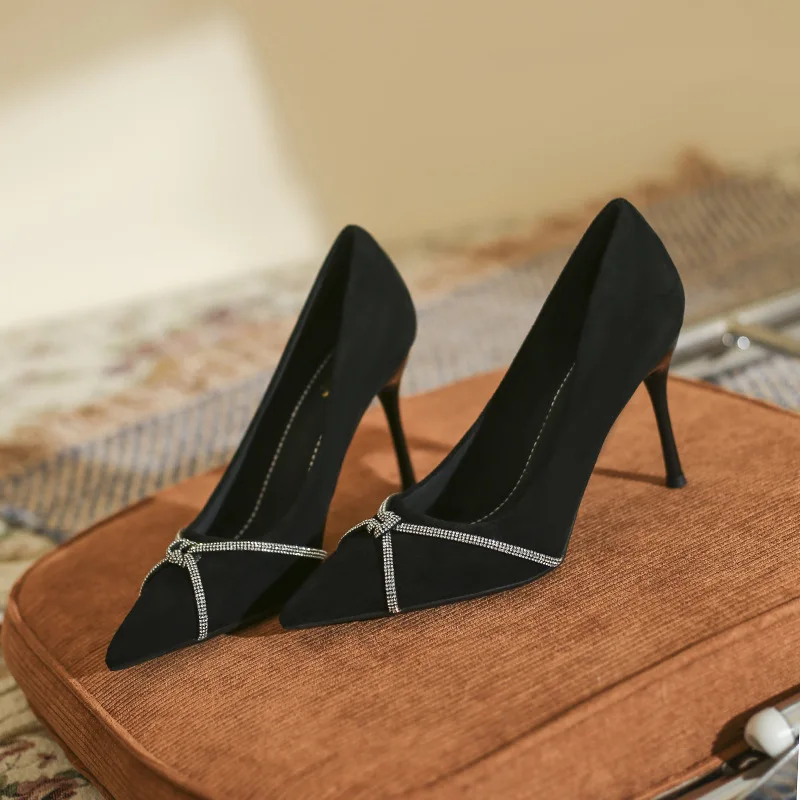 

2023 Famous Brand Design Women Shoes Bling Rhinestone Sandals Thin High Heel Black Pointed Toe Pumps Slip-On Chaussures Femme