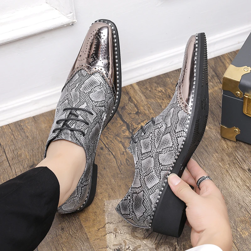 Men Fashion Block Shoes Silver Gold Luxury Gold Lace Leather Shoes Personalized Pointed Business Dress Size 38-46