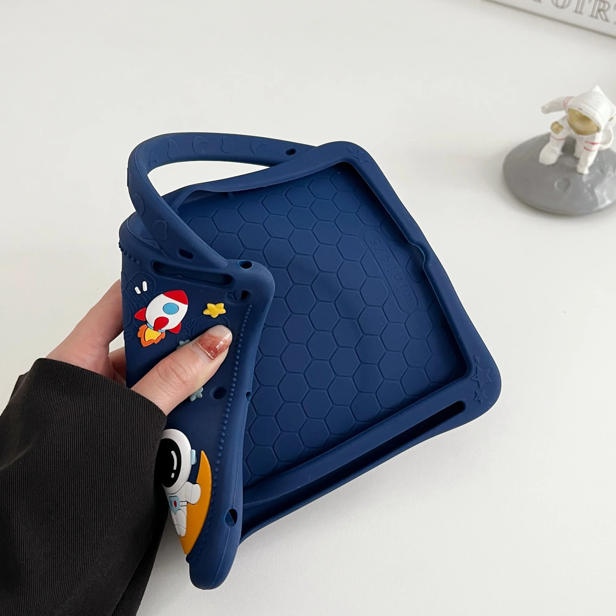 Soft Silicone 360° Rotating Stand Case for Tablets - Kids Friendly