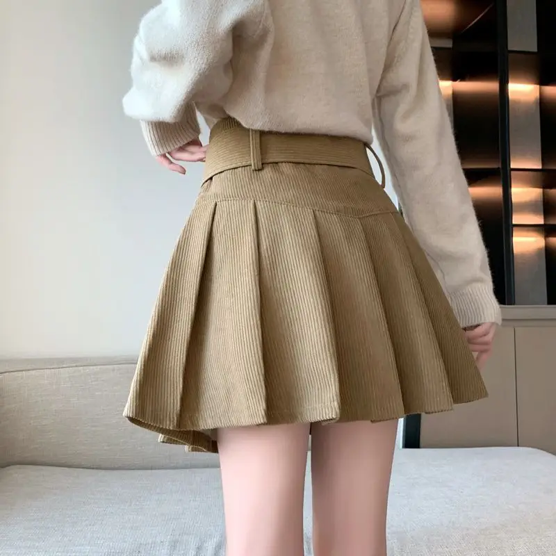 Рисунок 4 - Женские вельветовые плиссированные юбки