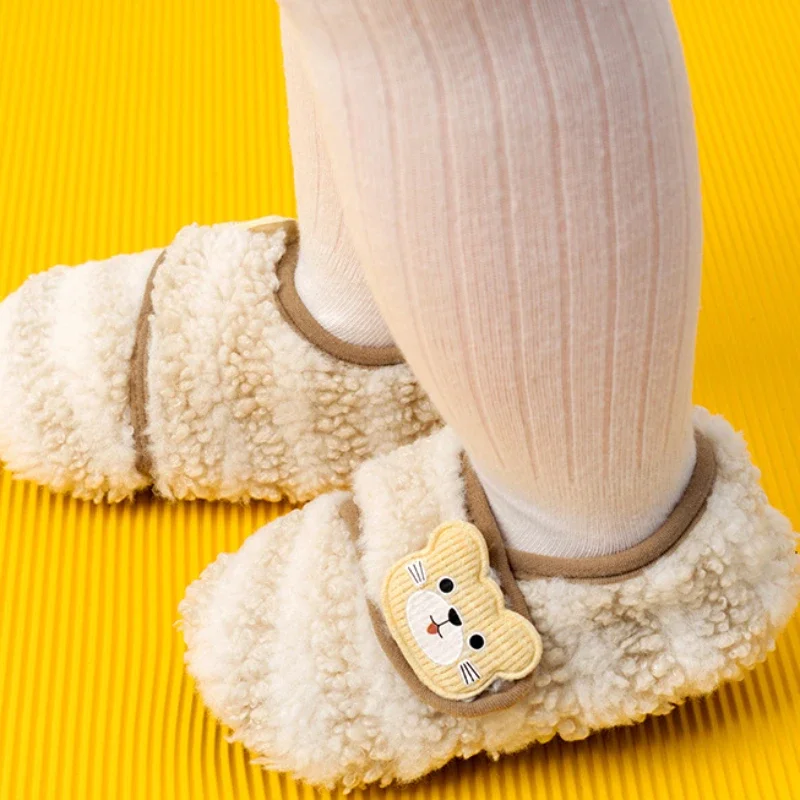 

Мультяшные детские ботинки, зимние толстые теплые ботинки для новорожденных, Нескользящие мягкие плюшевые ботинки для малышей, для мальчиков и девочек, детские пинетки
