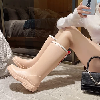 일본 패션 패션 부츠 \ n 장화 여성용 겨울 양털 안감 새 장화 미끄럼 방지 고무 신발 소녀 작업 물 신발