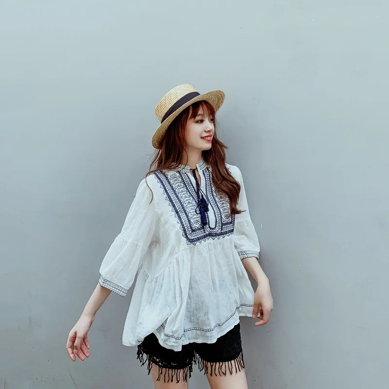 цена 2022 Summer New Light Luxury Fashion European and American Style Embroidered Doll Shirt Top Shirt Boutique Clothing