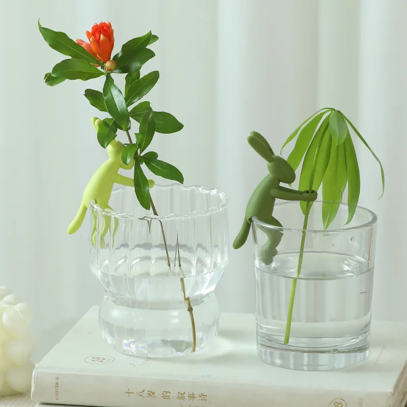 Rabbit-Shaped Plant Stem Support and Cutting Holder for Sprouts, Stems, and Shoots