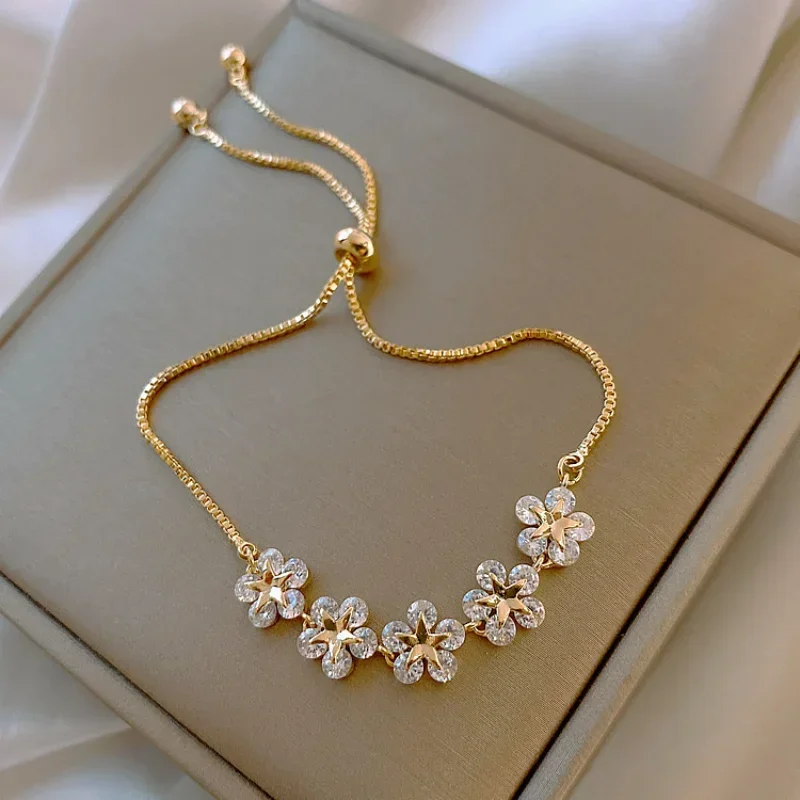 2024 New Korea New Fashion Letter D Star Simple Vintage Pendant Bracelet Woman Stainless Steel Bracelet Luxury Original Jewelry 1