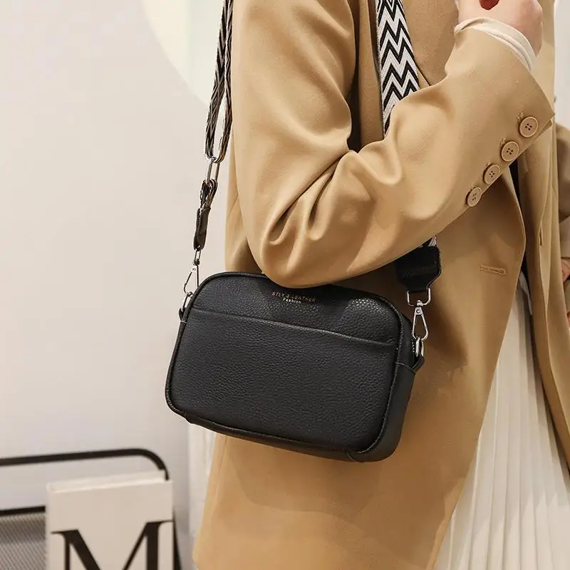 

Fashion Shoulder Crossbody Bags With Rhombus Embroidered Wide Shoulder Strap Cute Small Square Bag Women