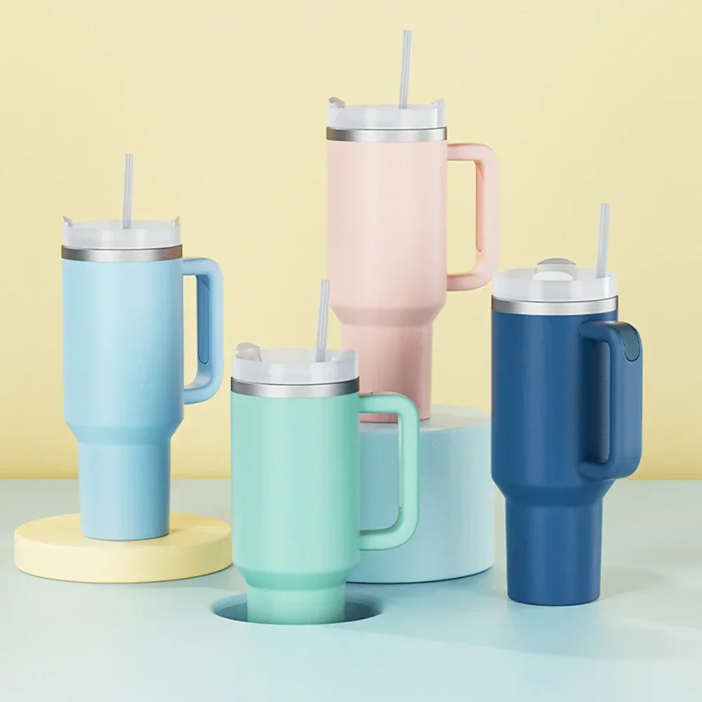 

40oz Stainless Steel Vacuum Insulated Tumbler with Straw Non-Slip Handle Tumbler Car Mug Cold Water Cup for Self-Driving Travel