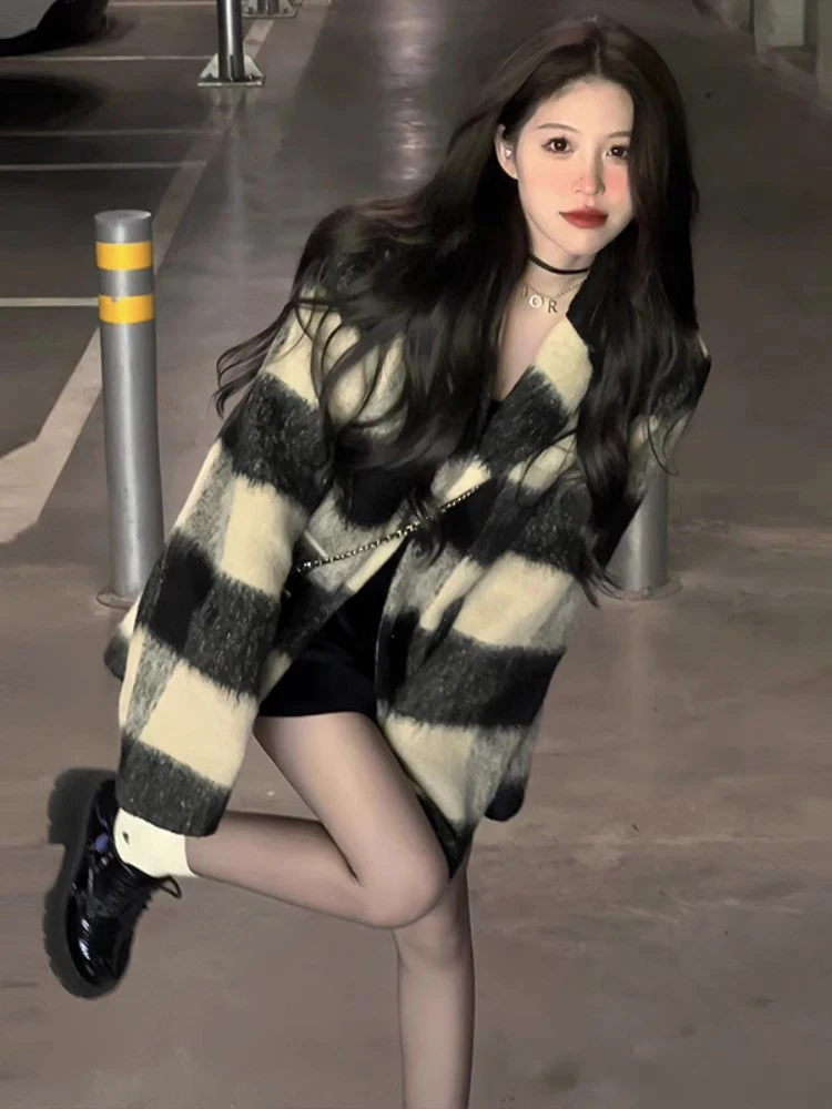 Jacket Black and White Plaid Suit Woolen Short Thickened Suit Collar Coat Women's Autumn Winter High-Grade Warm Single-Breasted