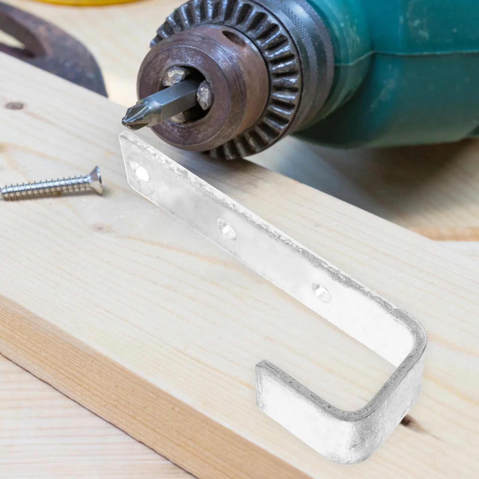 Рисунок 6 - железные крючки для лестницы