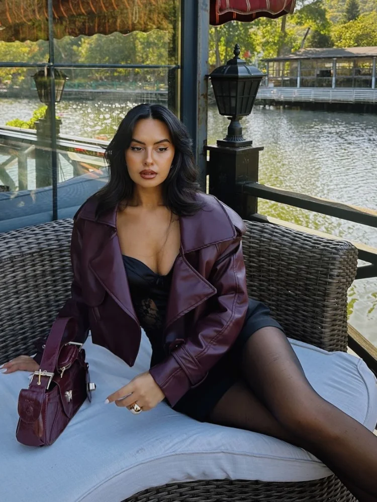 Women Retro Burgundy Leather Short Jacket Fashion Big Lapel Full Sleeves Pocket Loose Coats Lady Autumn Chic High Street Outwear 2