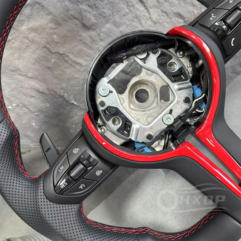 BMW F30 F10 F31 F20 F25 F22 F36 F33 F32 F80 F82 F11 F18에 적합한 맞춤형 레드 스타일 가죽 스티어링 휠