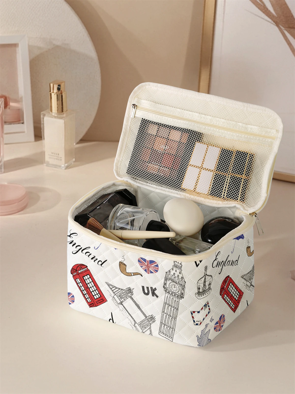 1 Set Portable Makeup Bag, Large Capacity Design, Easily Accommodate Your Cosmetics, Lightweight And Portable For Storing Cosmet