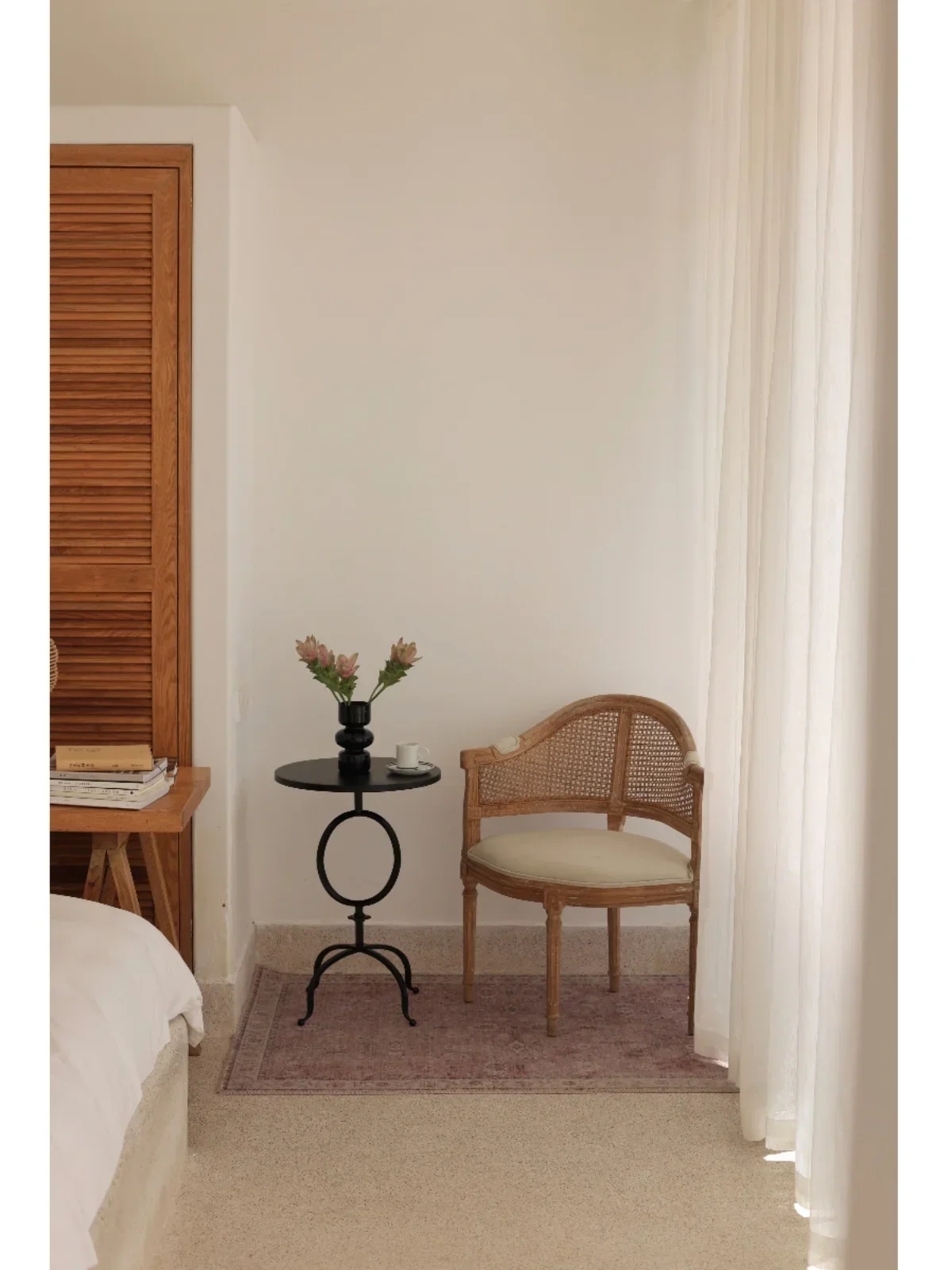 

Металлические журнальные столики в средневековом стиле ретро черная лента современный дизайн искусство круглая форма минимализм мебель для гостиной мебельные столы