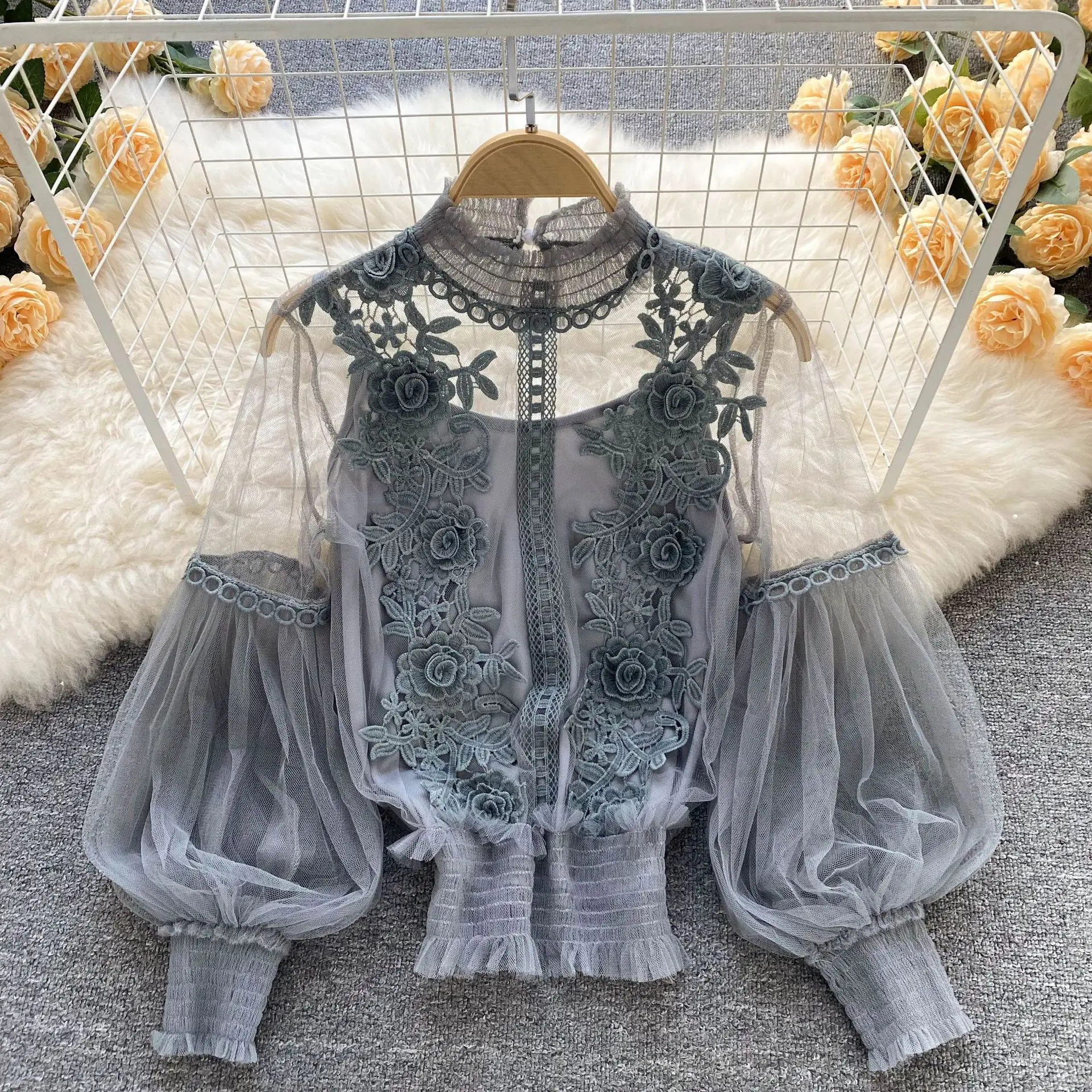 Niche Three-dimensional Flower Collage Perspective Mesh Lantern Sleeves Slim Fit Short Top Women's Lace Base Shirt 315