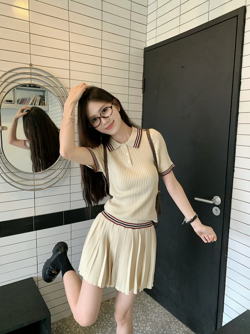 Autumn Knitted Two-piece Skirt Set Women Turn-down Collar Short Sleeve Top Pleated Mini Skirt Korean Fashion Knitting Outfits