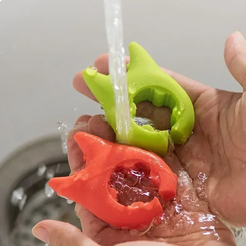 Little Demon Devil Pot Shovel Resting Rack Stir Anti Scalding Overflow Creative Integrated No-Nails Kitchen Gadgets Spoon Holder