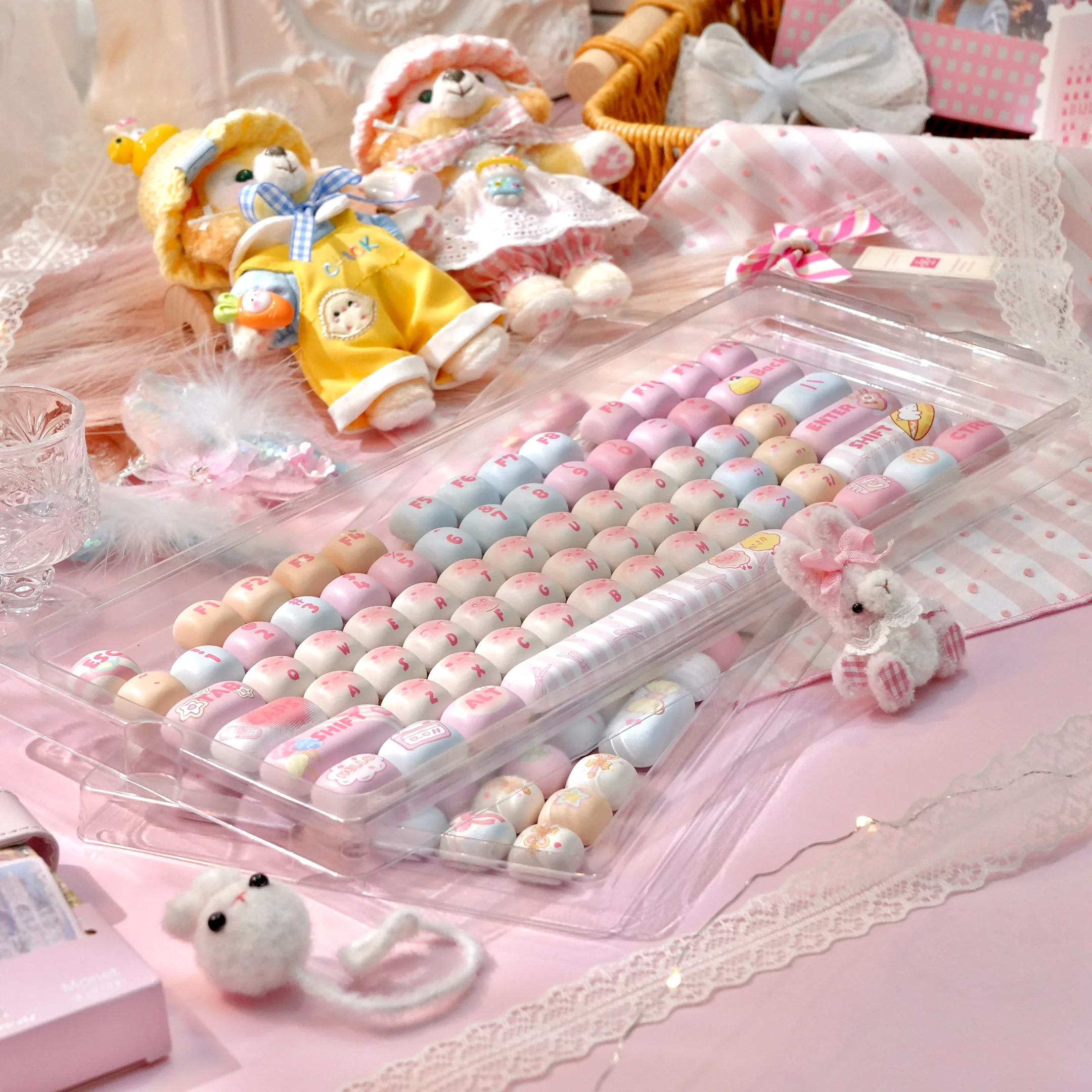 marshmallow style mechanical keyboard keycaps for gaming setup