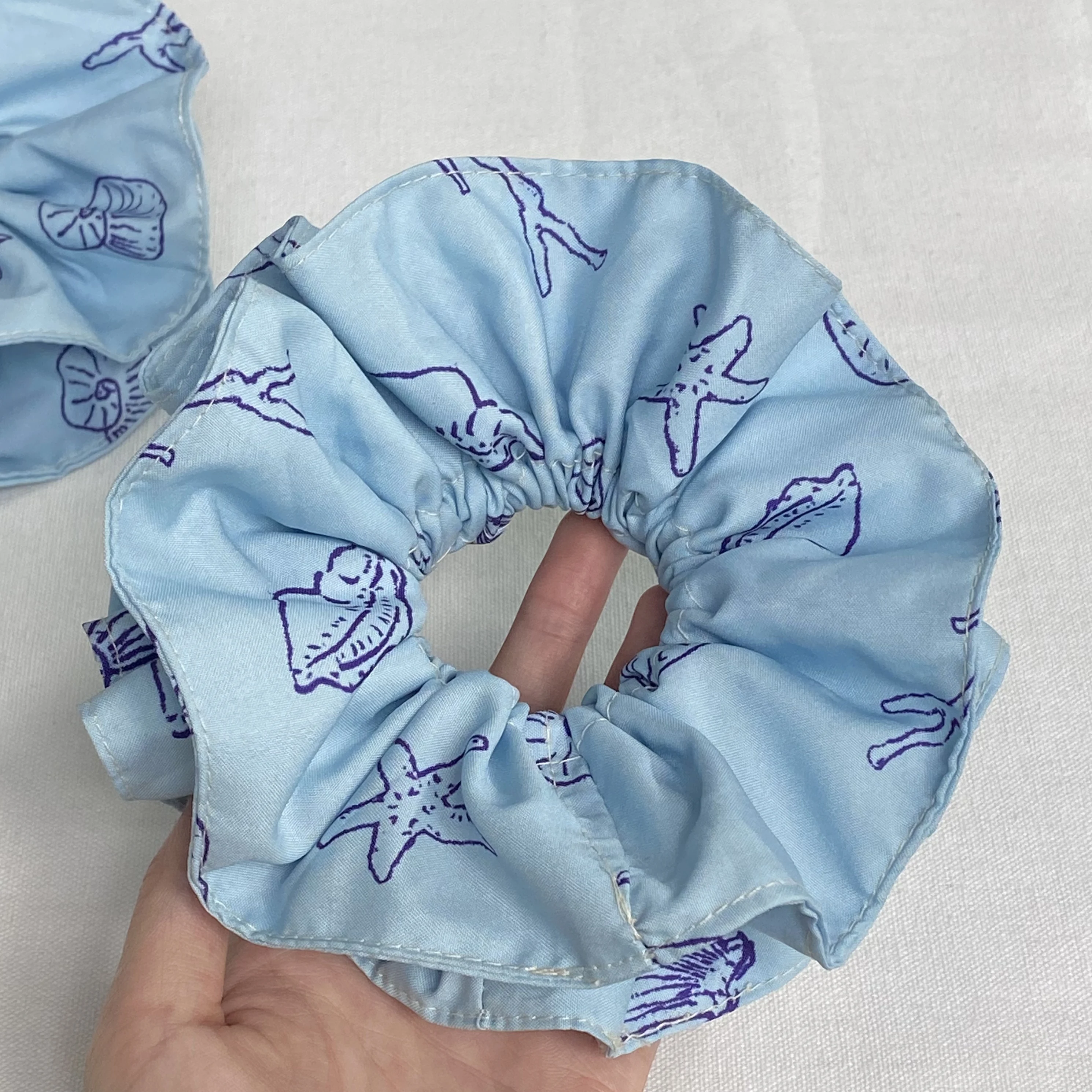 1PC Light Blue Sea Creature Print Hair Scrunchie, Cute Ruffled Hair Tie, Beach - Style Hair Accessory For Women