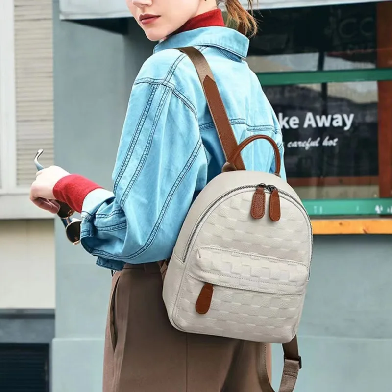 New casual fashion match all girl bag leather lightweight high-grade leather backpack Women's bag Shoulder bags