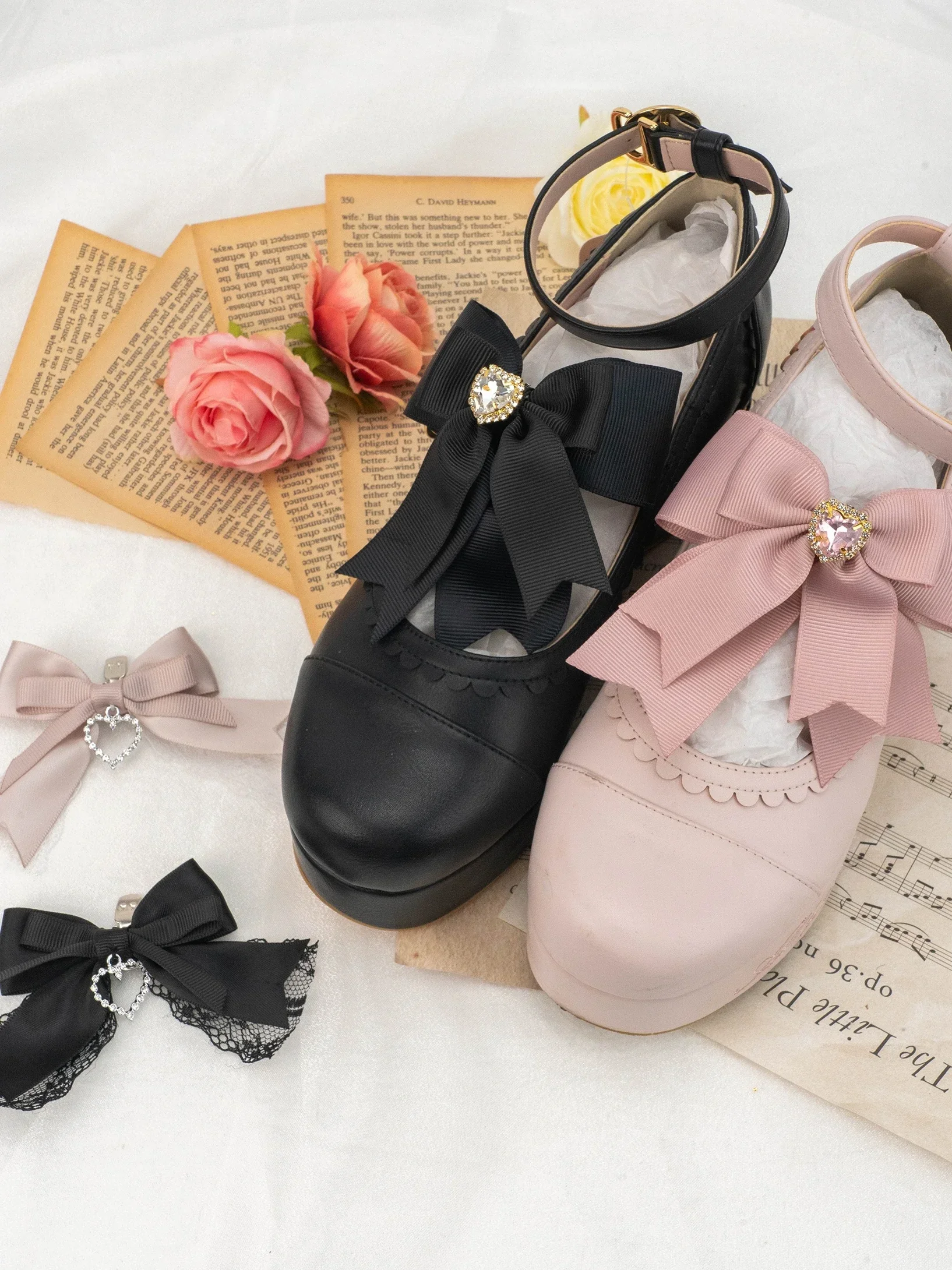 Sweet and Cute Japanese-Style Pearl Diamonds Women Shoes Decorations Fashion Beautiful High-End Elegant Bow Shoe Clips for Lady