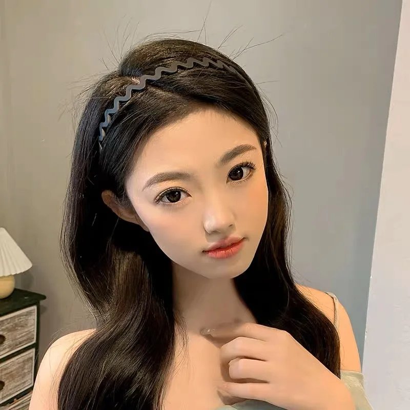 Рисунок 4 - Нескользящий черный обруч для волос