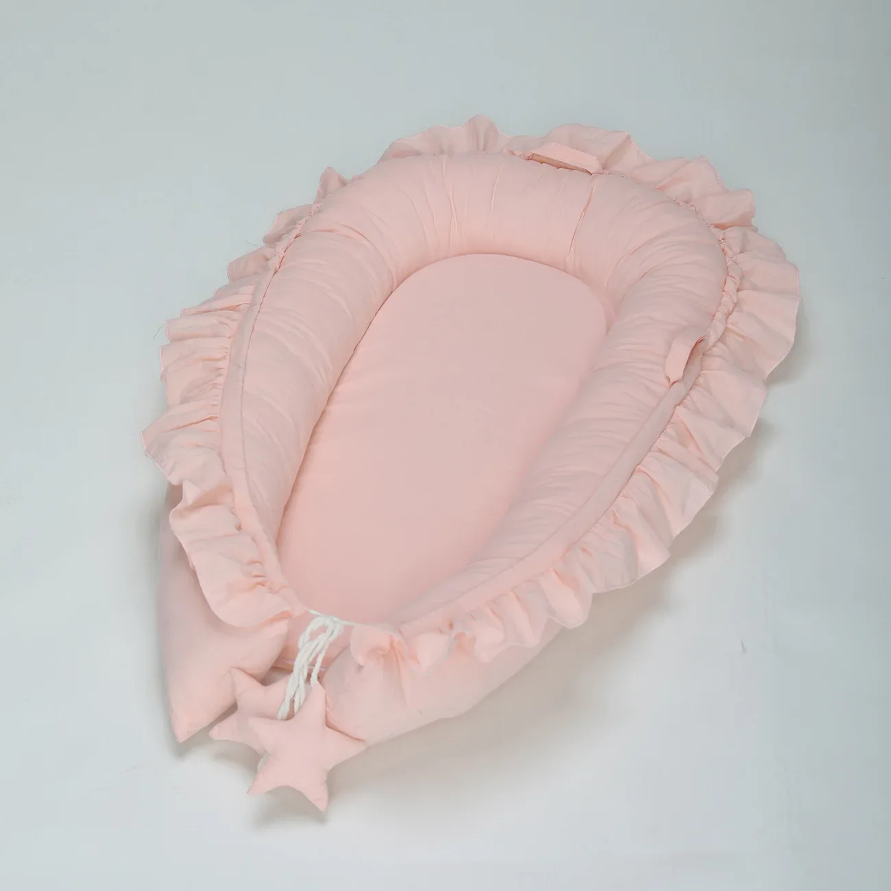 Uroczy kokon niemowlęcy z falbanką 60x95cm - obrazek 6