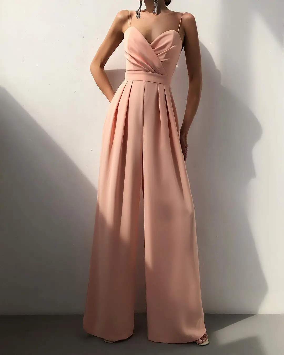 

Elegant Women Jumpsuit Sexy Sleeveless Top Wide-leg pant High Waist Straight Overalls Summer Fashion Casual Slim Backless Romper