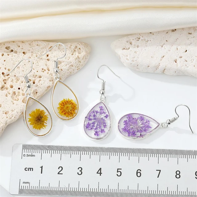 White Daisy Handmade Dried Flower Earrings | Long Resin Flower Embosse –  Real Flower Jewerly