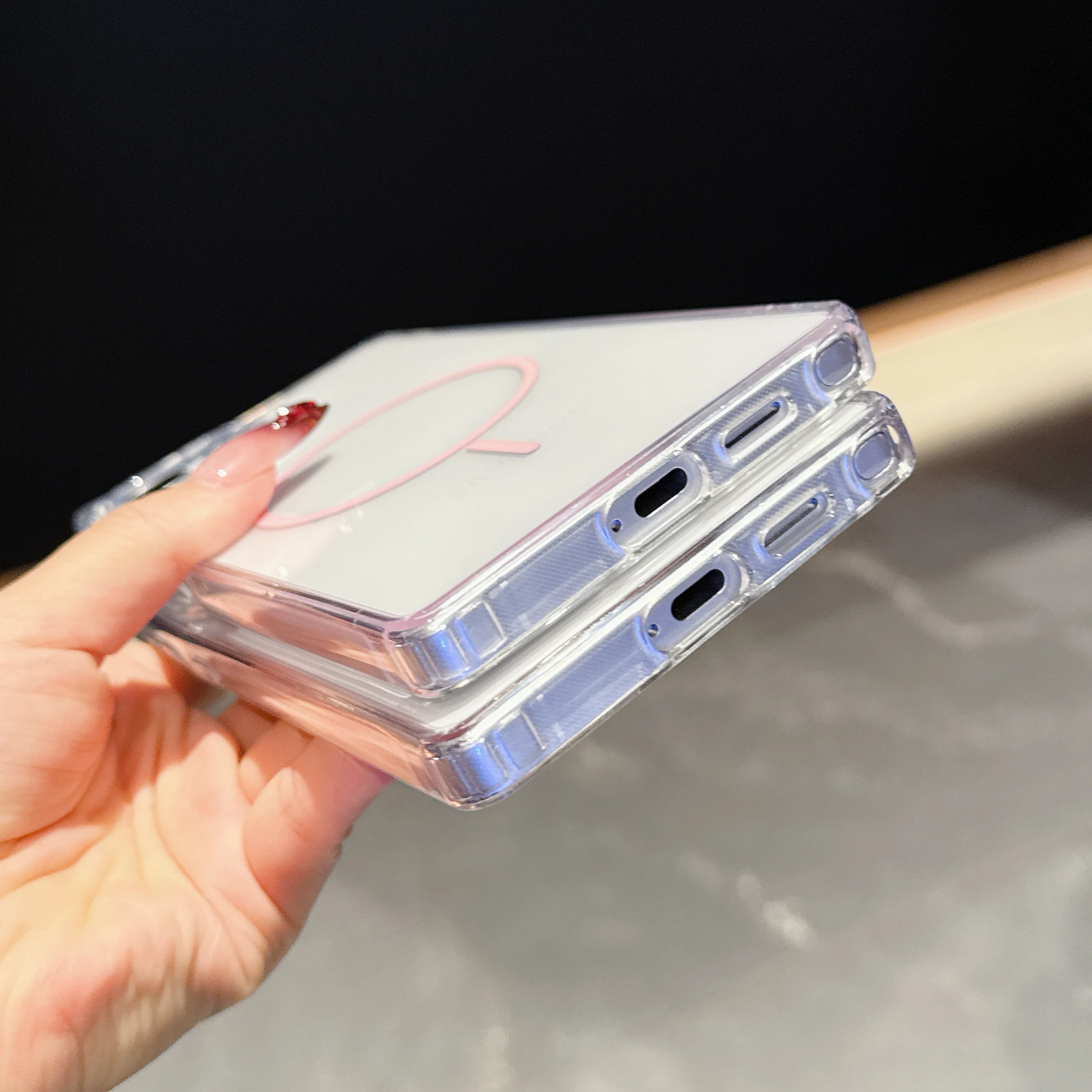 Ultra-Thin HD Clear Magnetic Phone Case with Wireless Charging Compatibility - Acrylic Hard MagSafe Cover