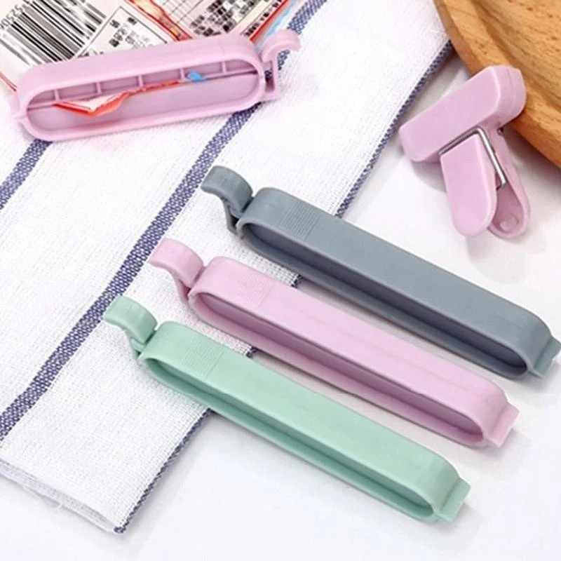 Clips de scellage en plastique bleu et blanc personnalisés pour sacs de stockage sous vide - Chine Clips pour sac à vide et clip de fermeture coulissante prix
