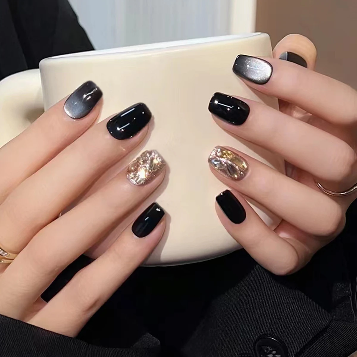 짧은 사각형, 달콤하고 시원한 검은 고양이 눈, 흰색 및 폭발성 가짜 손톱, 탈착식 가짜 손톱 마찰 스트립, 젤리, 24 개