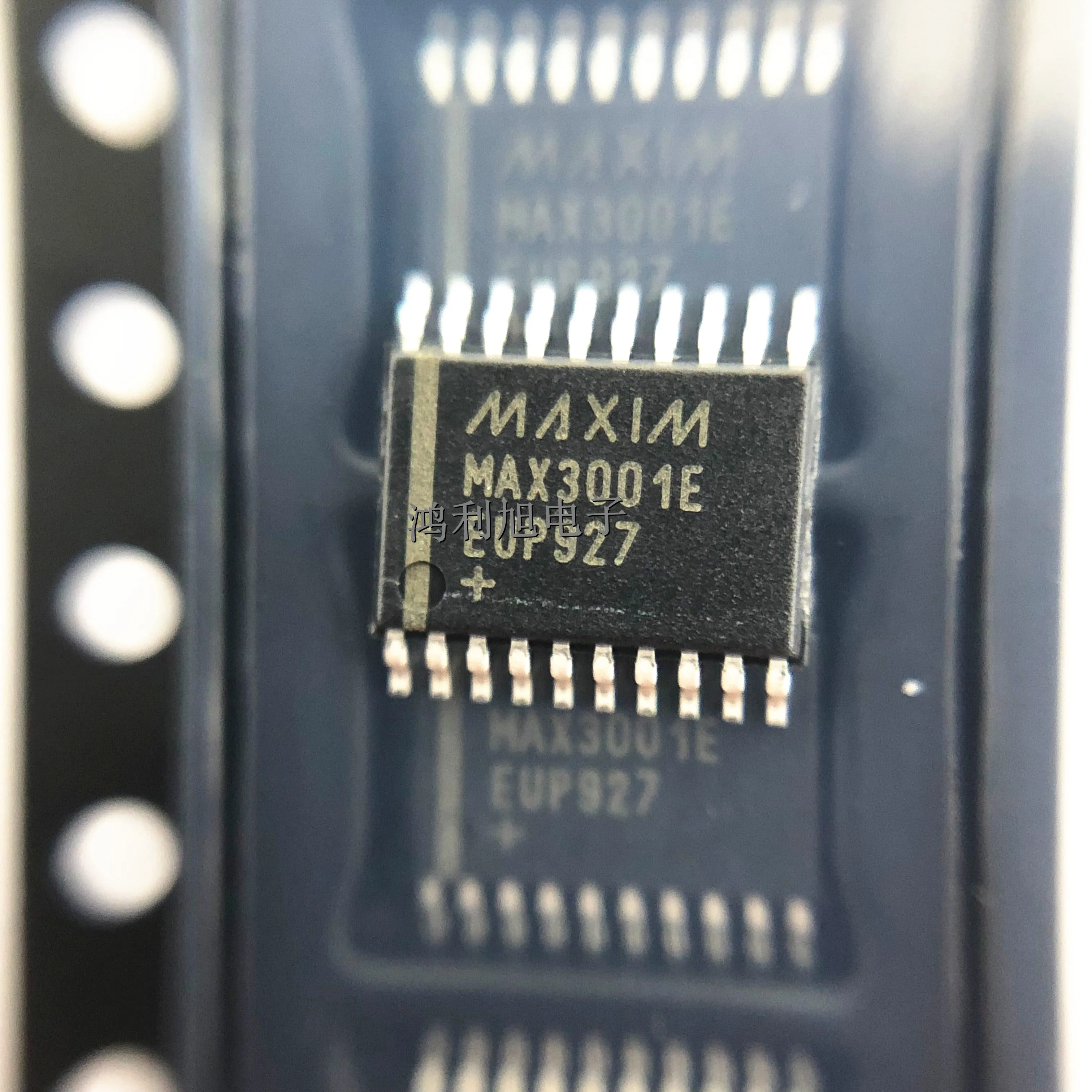 

5 шт./лот max3001emaxeup 3001eeup + T переводчик уровня напряжения 8-канальный двунаправленный 20-контактный TSSOP T/R